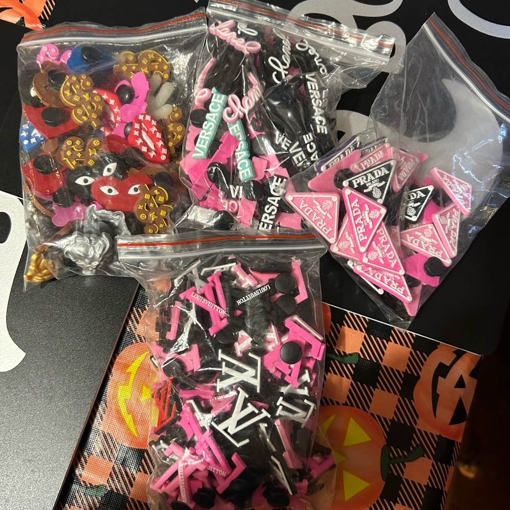 Croc charms